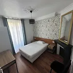 Champerret Hotel *