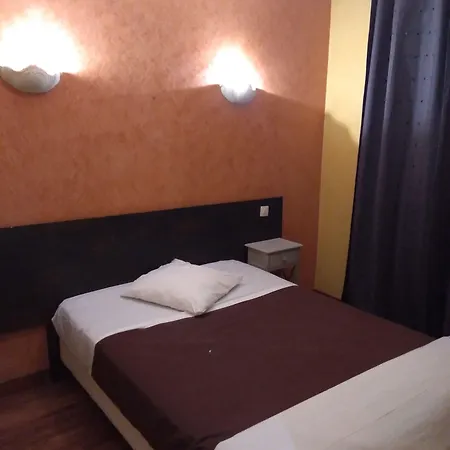 Hotel Champerret *