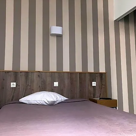 Szálloda Champerret *
