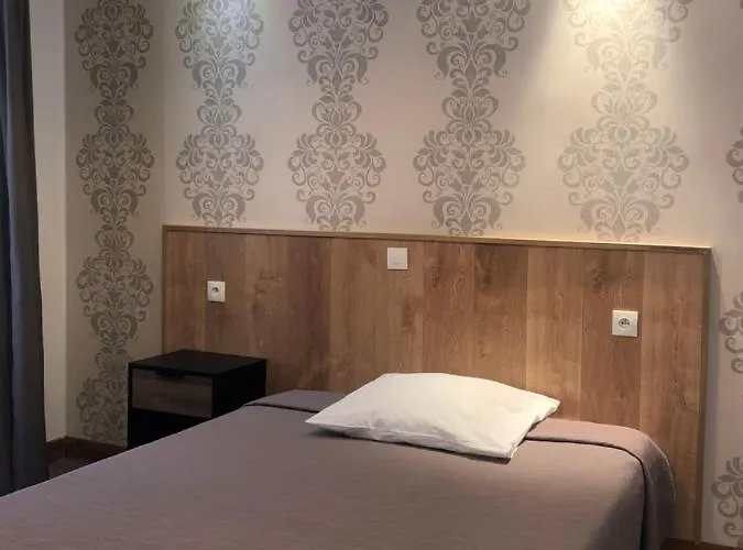 Hotel Champerret